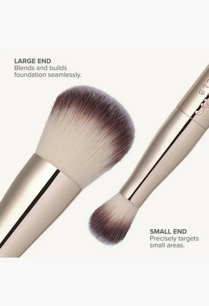 ANASTASIA BEVERLY HILLS Impeccable Foundation & Face Brush