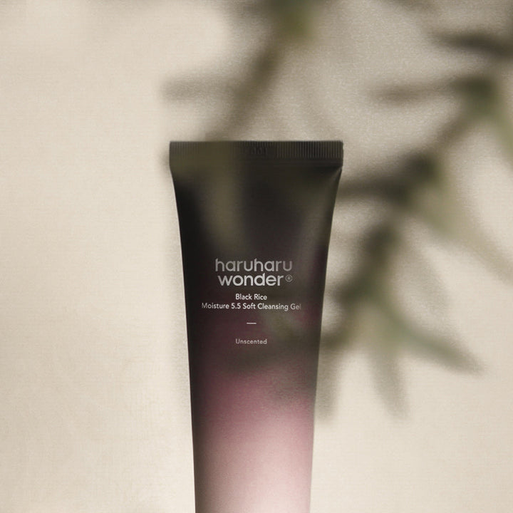 Haruharu Wonder Black Rice Moisture 5.5 Soft Cleansing Gel - GLAM MODA