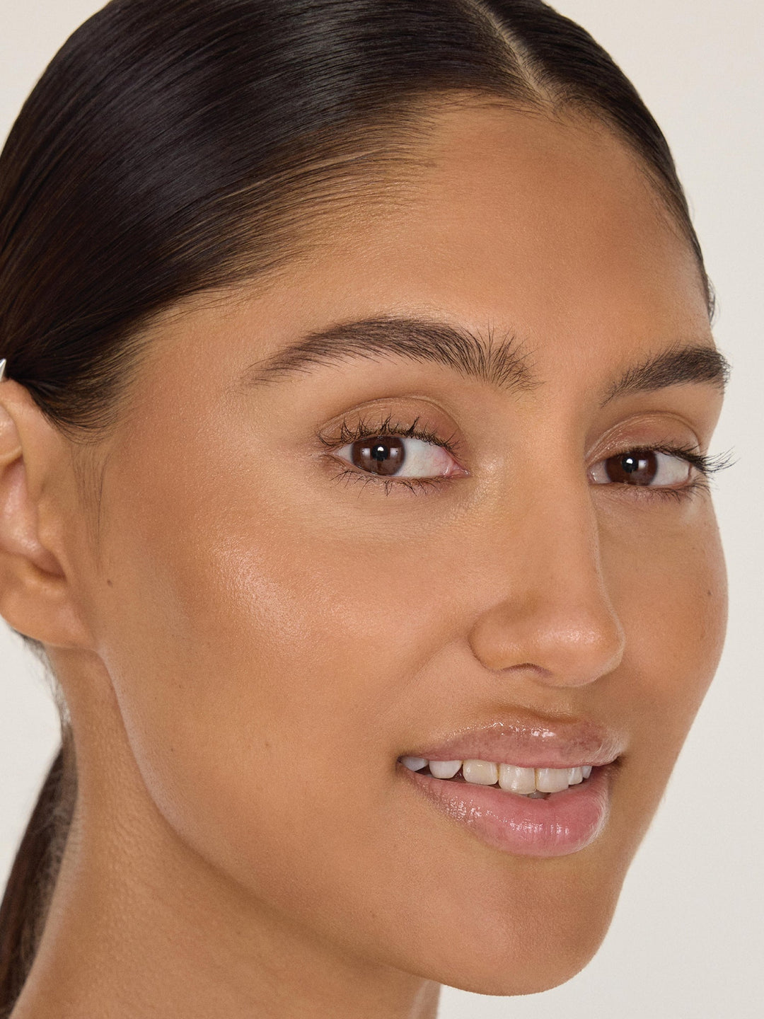 Bronze & PROTECT SPF 50+ - GLAM MODA