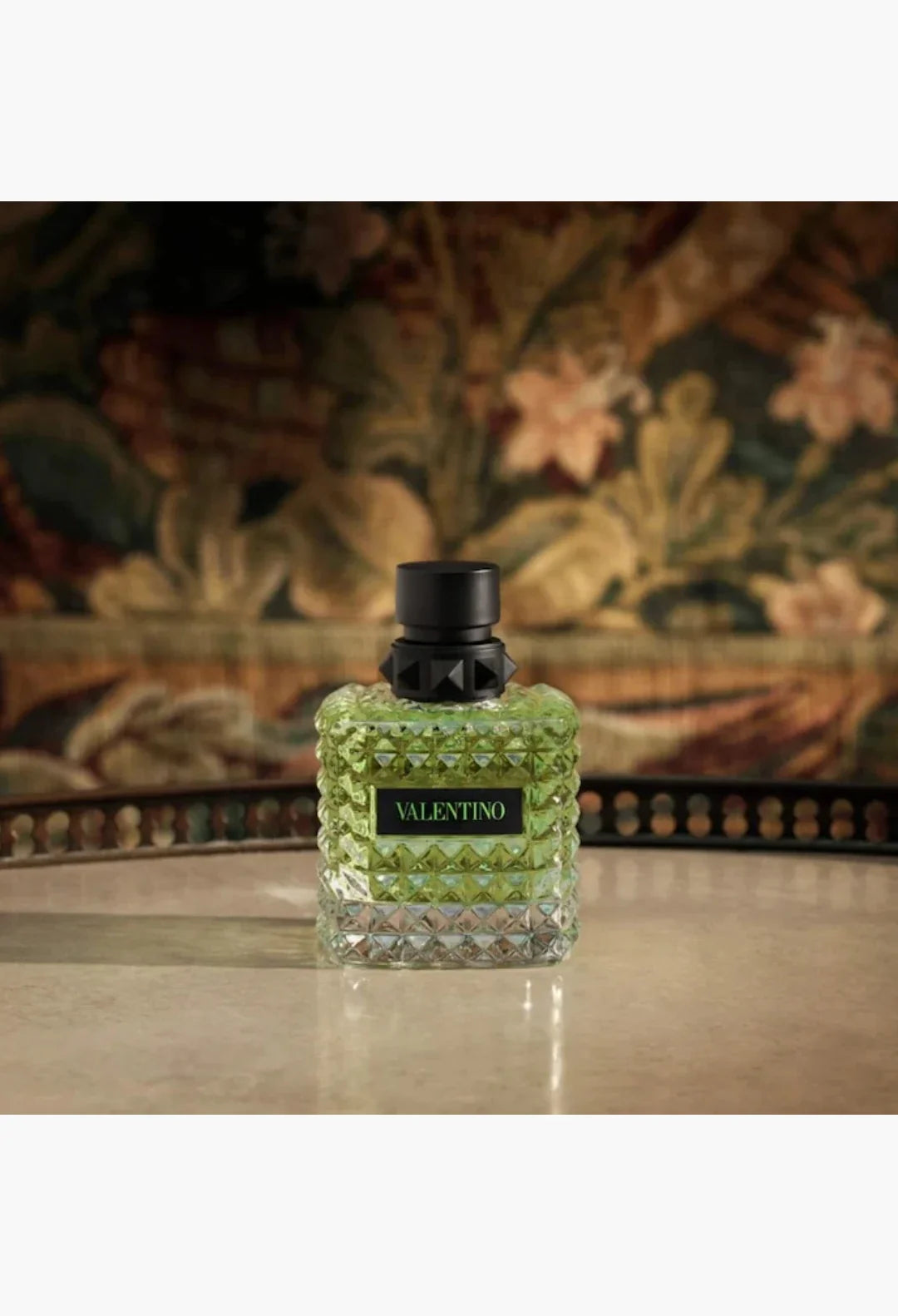 Donna Born in Roma Green Stravaganza Eau de Parfum de Parfum with Vanilla & Tea Accord