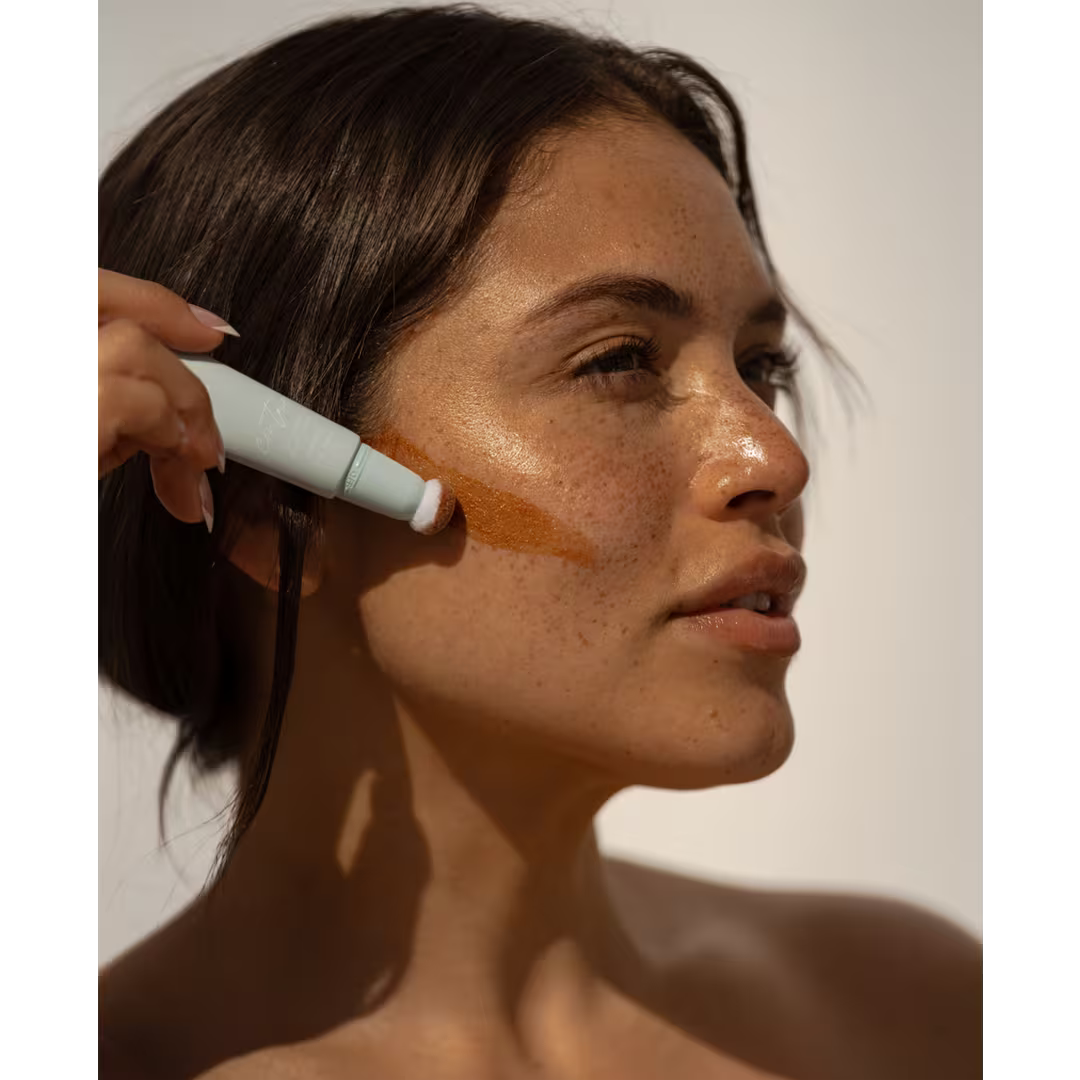 Contour Self-Tanning Sculpt + Glow - GLAM MODA