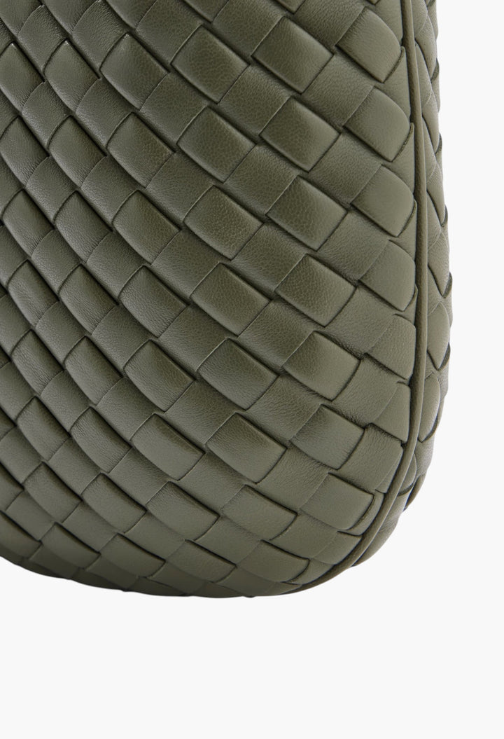 Veneta Medium Intrecciato Leather Shoulder Bag - GLAM MODA