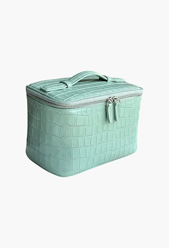 Medium Train Case