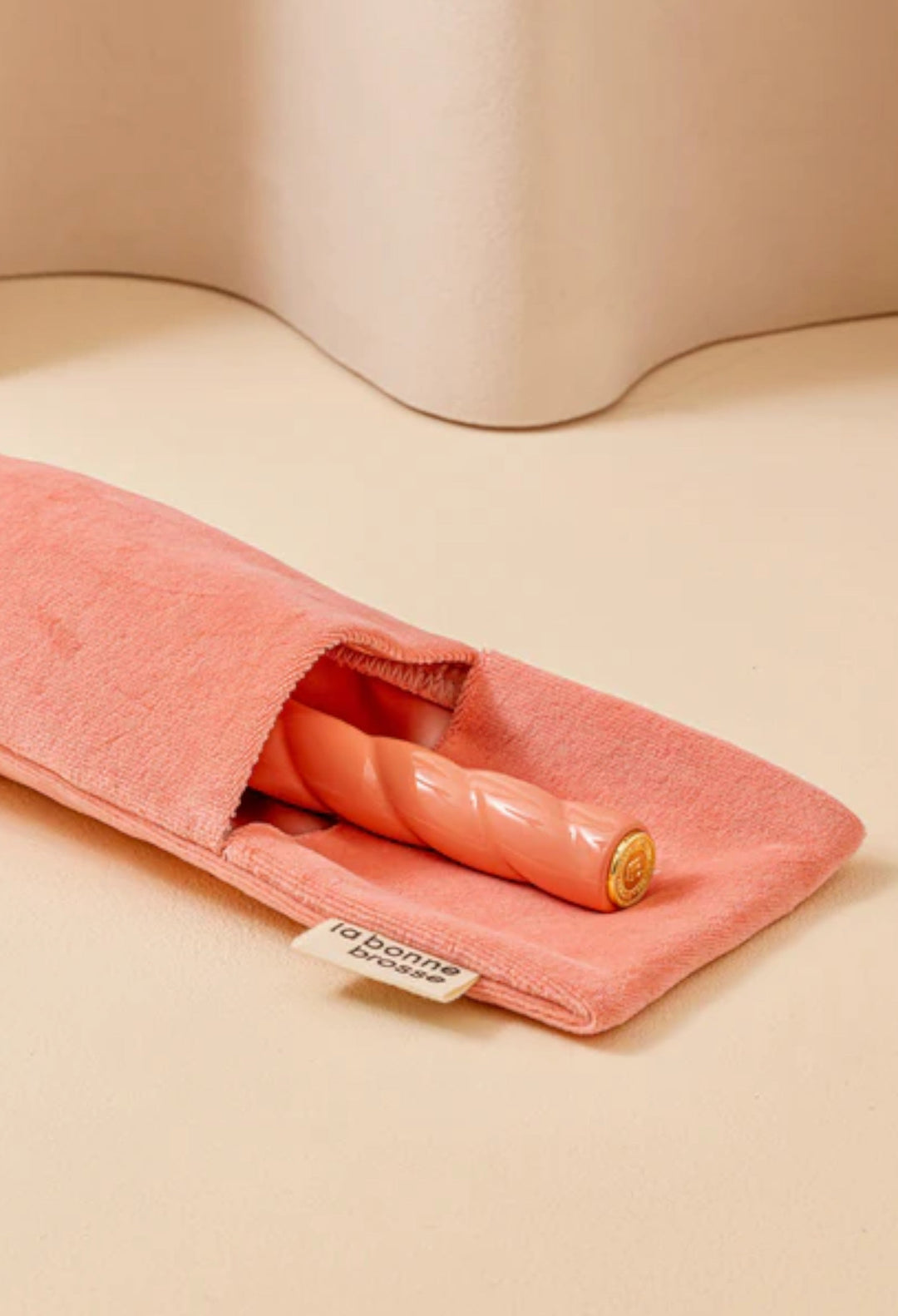 Coral - The Essential Detangling & Care Brush - GLAM MODA