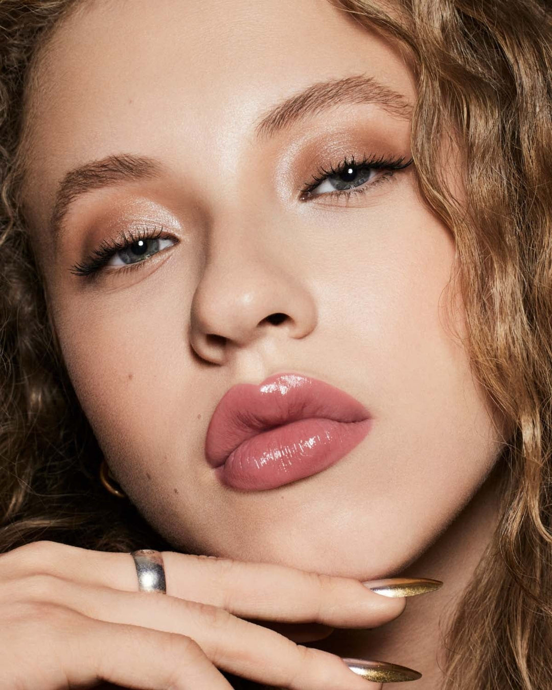 Gloss Bomb Stick - GLAM MODA