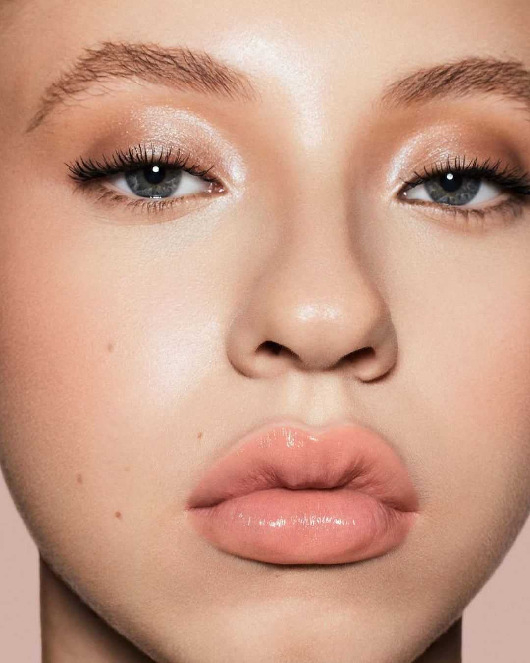 Gloss Bomb Stick - GLAM MODA