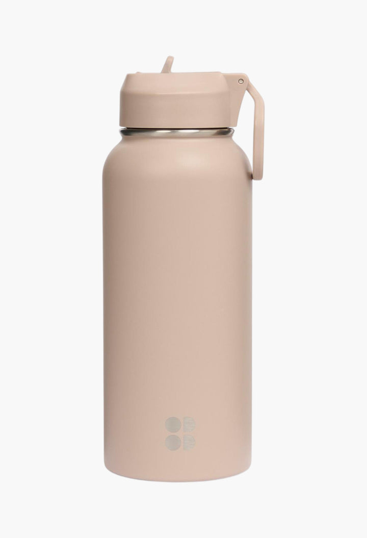Keep It Chill Straw Water Bottle 950ml - GLAM MODA