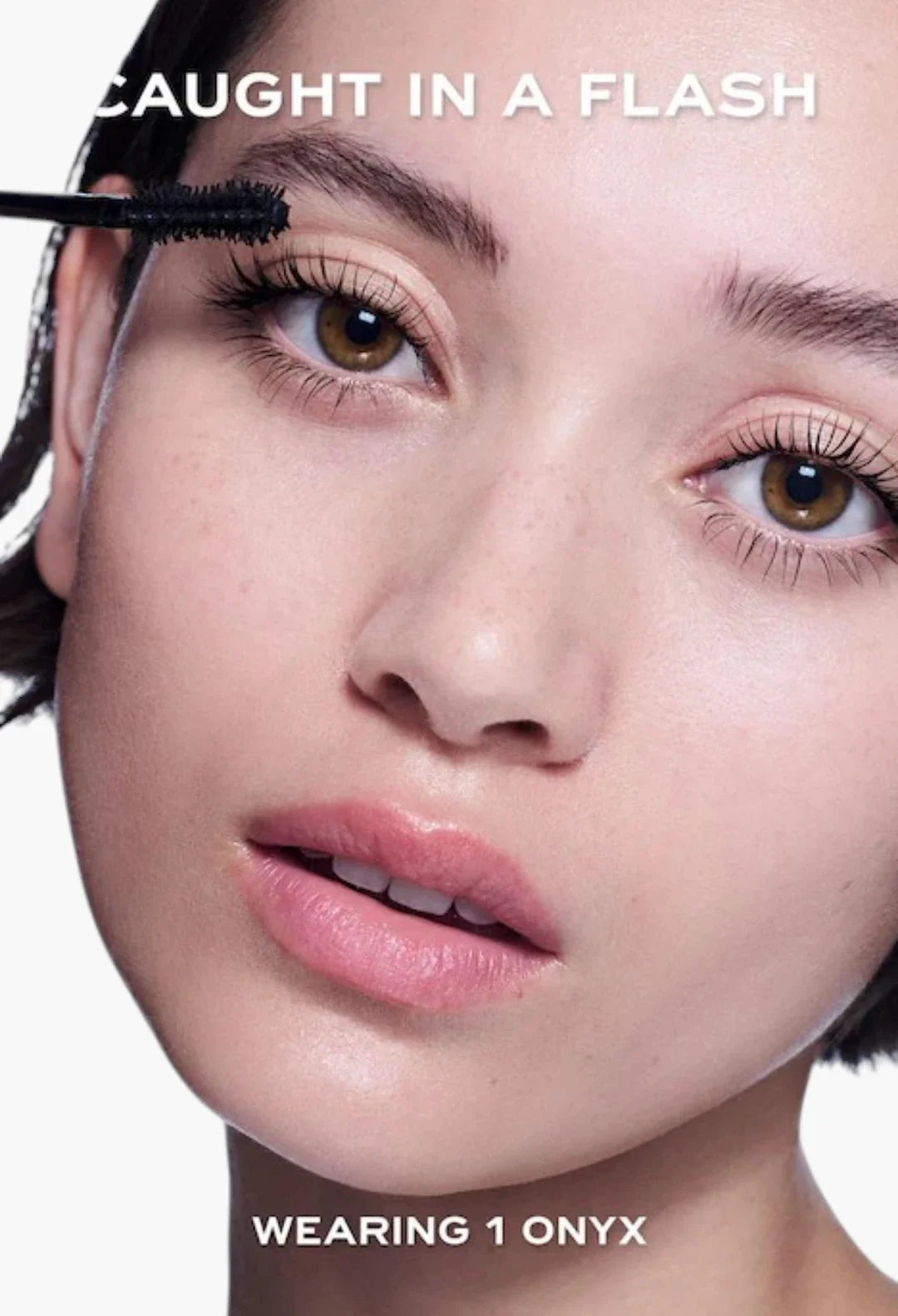 Flashes Lash-Defining Volume Mascara