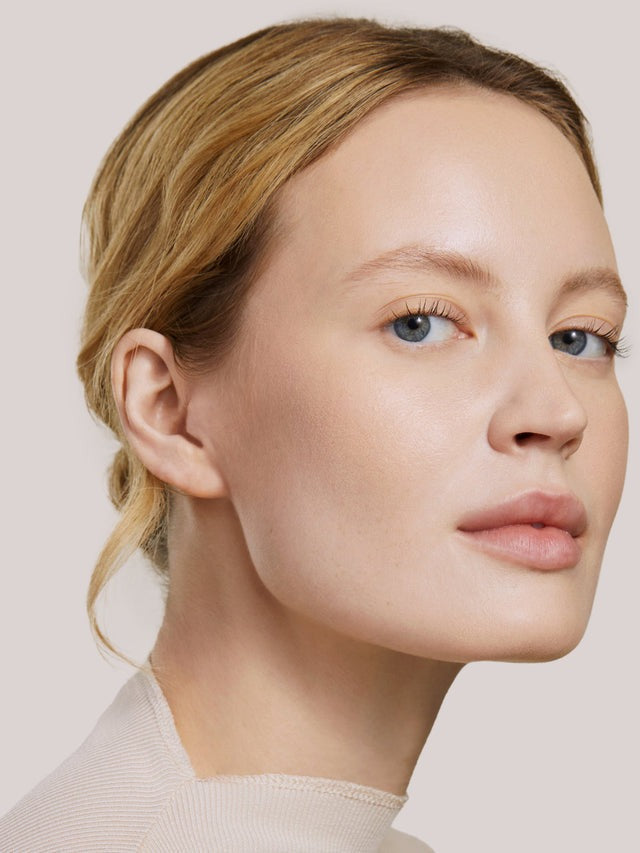 Skin Rewind Complexion Stick - GLAM MODA