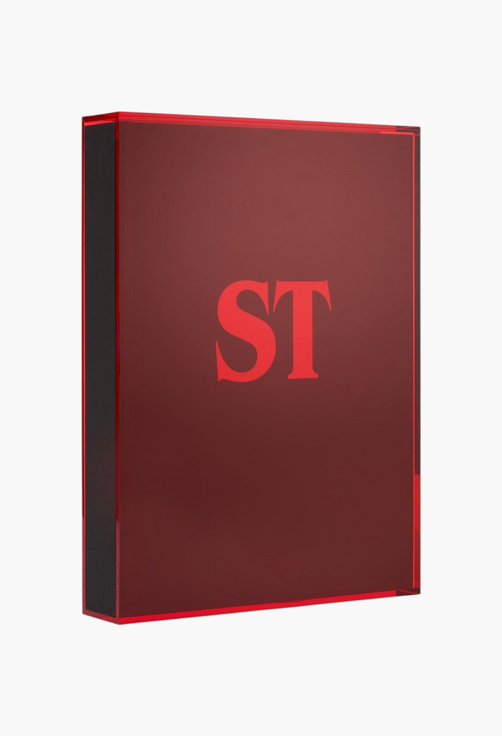 ASSOULINE Stranger Things