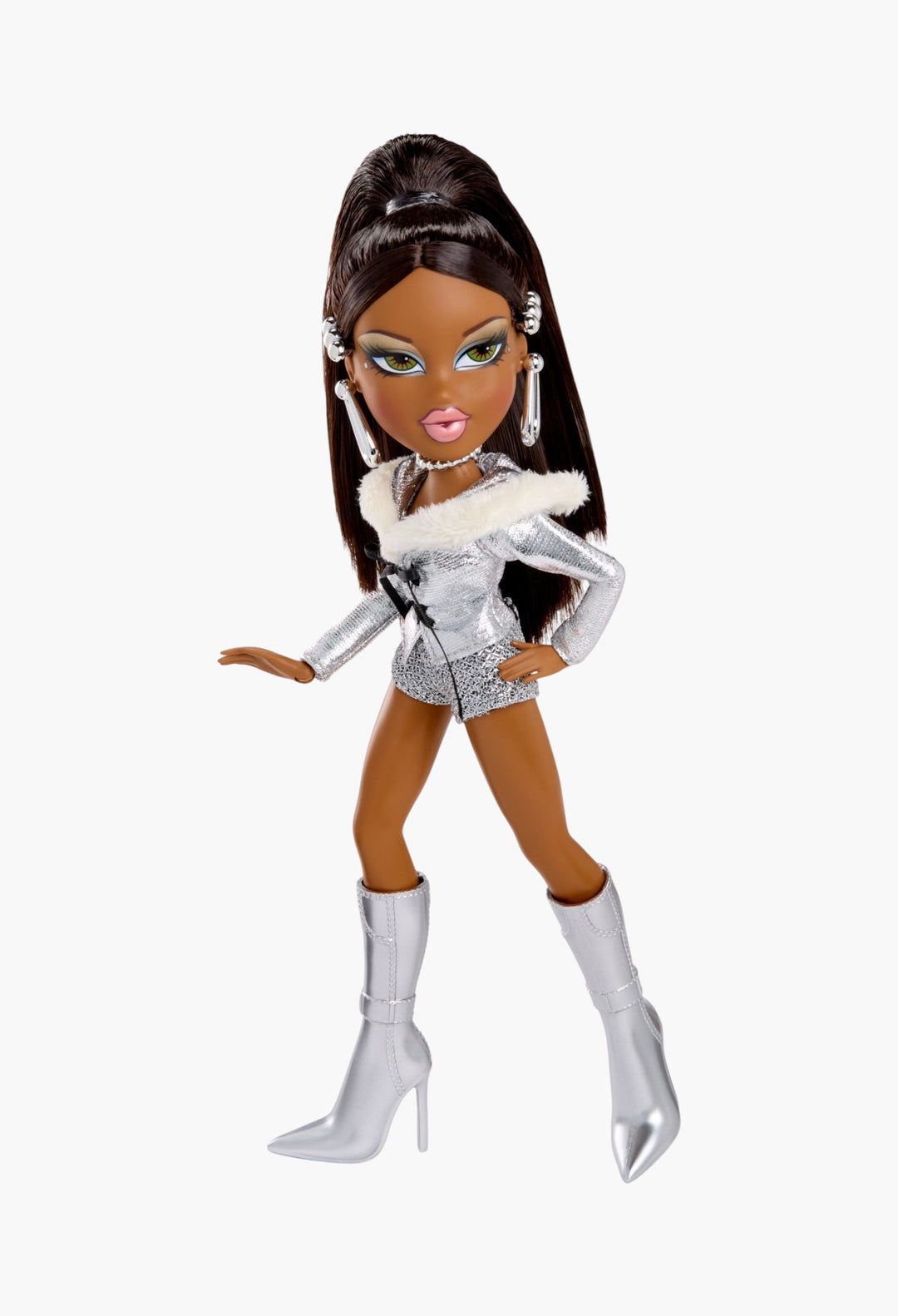 Bratz Charmz Sasha Fashion Doll with Collectible Charm Bracelet - GLAM MODA