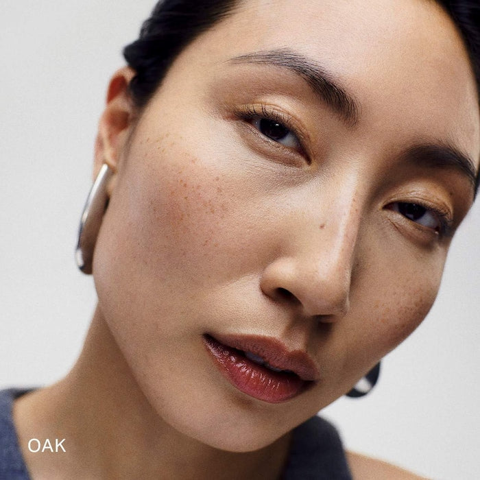 The Minimalist Perfecting Complexion Foundation and Concealer Stick - GLAM MODA