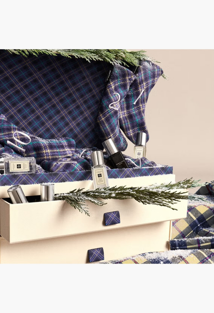 GLAM MODA Jo Malone London luxury fragrance advent calendar trunk with tartan lining and assorted perfume miniatures