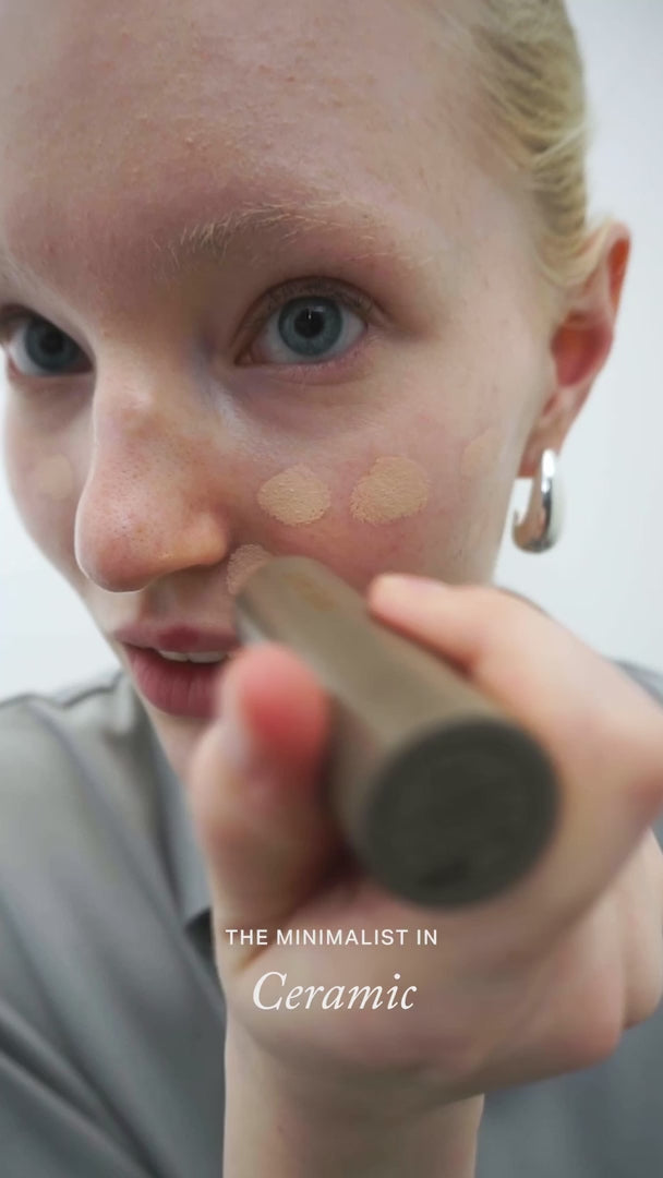 The Minimalist Perfecting Complexion Foundation and Concealer Stick