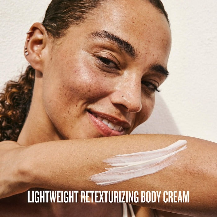 Bom Dia Bright™ Visibly Brightening and Smoothing Body Cream with Vitamin C - GLAM MODA