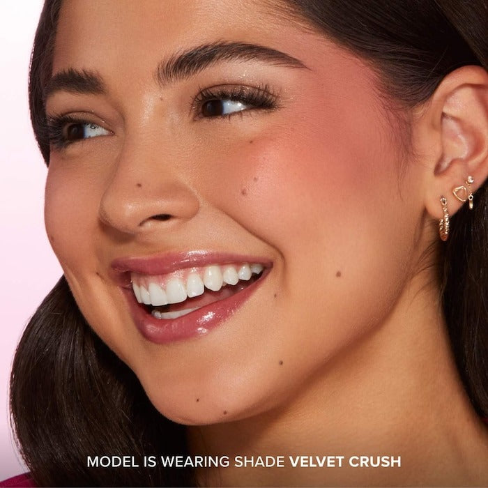 Cloud Crush Blurring Powder Blush - GLAM MODA