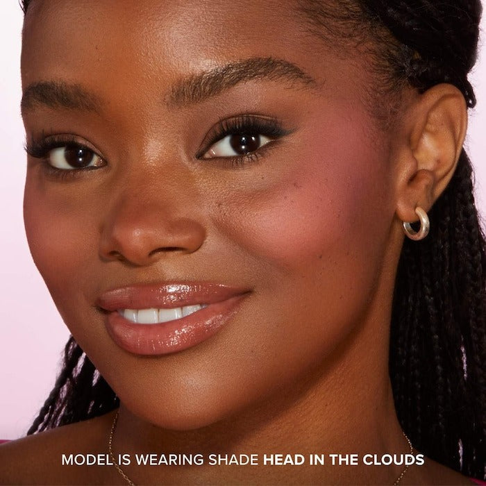 Cloud Crush Blurring Powder Blush - GLAM MODA